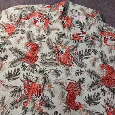 Camisa estampada de tigre para hombre mediana antigua azul marino cuello de lazo de campamento calce ajustado Foto 1 de 4