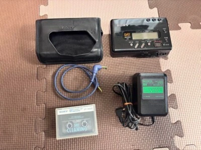 Sony TCD-D8 DAT Walkman Portable Recorder Digital Audio Tape Corder Jank - Bild 1 von 4