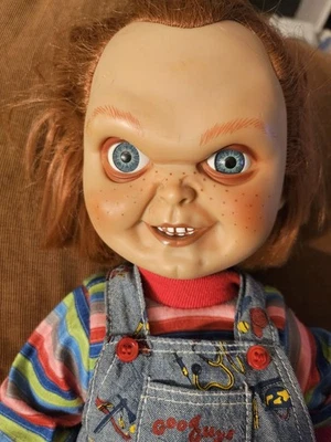 "Figura/muñeca de acción Mezco Child's Play Good Guys 15"" Talking Chucky" Foto 1 de 4