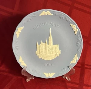 WEDGWOOD BLUE JASPERWARE "CHRISTMAS 1988 SALISBURY CATHEDRAL" DECORATIVE PLATE - Picture 1 of 20