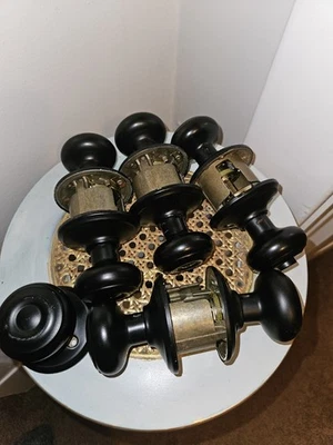 Juego de tres perillas de puerta interiores negras, perilla de armario y un juego de perillas ficticias Foto 1 de 4