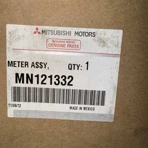 Mitsubishi MN121332 Instrument Panel/Cluster 2004 Endever NOS - Picture 1 of 20