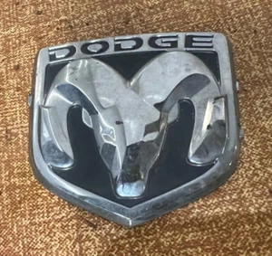 07-09 DODGE AVENGER EMBLEM REAR TRUNK LOGO HEAD 05155656AA USED FREE SHIP BTC - Picture 1 of 6