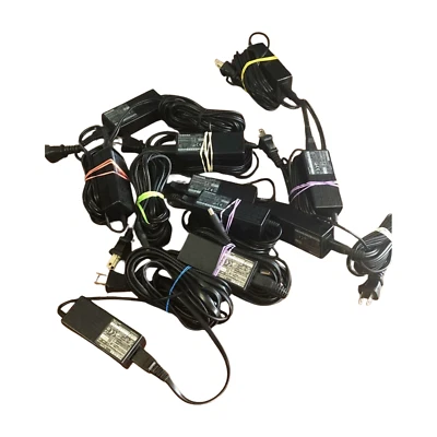 Lot Of 11 Toshiba PA3241U-1ACA AC Adapter 1.1A-0.6A 50-60Hz 15V-3A G71C0001A310 - Image 1 of 3