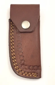 Verzierte braune Lederscheide 4-1/2" geschlossen Taschenmesser Druckknopf & Klappe 11796-X - Bild 1 von 4