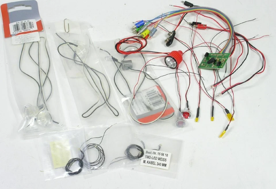 H0 Konvolut LED's , Scheinwerfer, Landescheinwerfer, Steuerplatine TOP ! - Bild 1 von 1