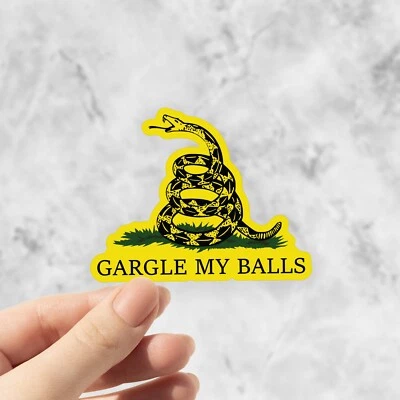Pegatina de bandera de Gadsden Gargle My Balls para autos, camiones, computadora portátil, no me pises Foto 1 de 4