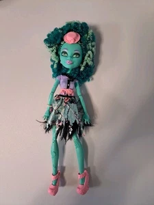 Mattel Monster High Honey Swamp Frights Camera Action Doll 2013 - Picture 1 of 3