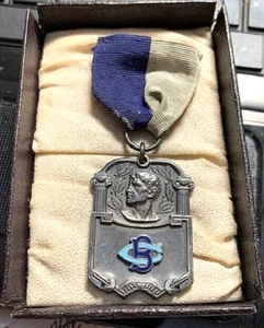 ANTIQUE BOYS CLUB OF NEW YORK STERLING & ENAMEL SPORTS METAL - Picture 1 of 12