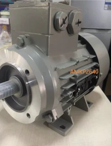 1PCS FOR Brand New 1LA7063-4AB11-Z 1LA70634AB11Z 0.18KW AMK - Afbeelding 1 van 1