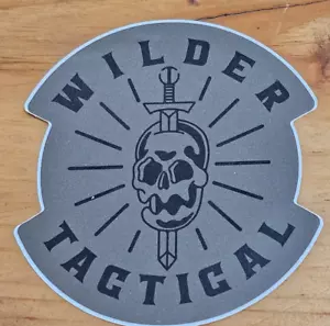 Calcomanía de vinilo táctica salvaje pegatina armas tácticas munición armas de fuego - Imagen 1 de 1