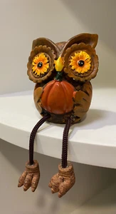 Vintage EULE Regal Sitter / Harz / ca. 3" hoch ohne Beine - süß haltender Kürbis - Bild 1 von 8