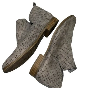 DR. SCHOLLS Revere Gray Perforated Split Slip On Low Heel Ankle Booties sz 8 - Picture 1 of 9