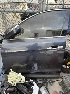 2018 Hyundai Santa Fe Sport Driver Door - Picture 1 of 1