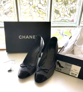 7.5 Chanel CC Logo Toe Cap Heels Charcoal Black Pumps / Box Heel tips - Picture 1 of 12