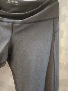 New CROP Under Armour Women's 2XL Compression Gray Polyester Pants Heatgear - Picture 1 of 7
