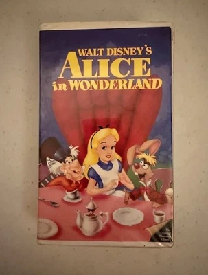 Видеокассета Alice In Wonderland Black Diamond - оригинальная анимационная классика - Изображение 1 из 4
