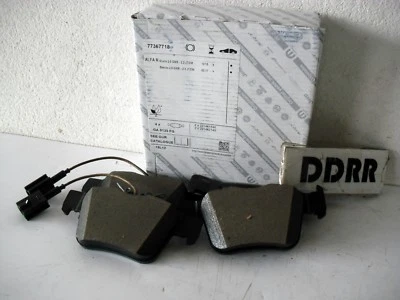 KIT  PASTIGLIE FRENO  POSTERIORI  STELVIO (949) 2.0 Q4 ORIGINALI FIAT 77367718 - Immagine 1 di 4