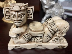 Vintage 2.5" x 4" Aztec God Chac Mool Figurine Human Sacrifice Heart Altar - Picture 1 of 5