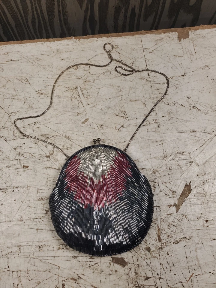 Antique 20s 30s Flapper Girl Glass Bead Beaded Purse Shell Clamshell Clutch - Image 1 of 4