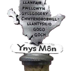 Ynys Mon / Anglesey Crafted Pewter Bottle Stopper / Wine Saver  - Picture 1 of 3