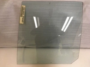 1989-1992 89 90 91 92 EAGLE SUMMIT MIRAGE SEDAN DRIVER REAR LEFT DOOR GLASS 3809 - Picture 1 of 4