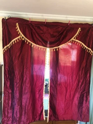 ancien rideau de scene ou pour deco maison vintage/cordon/pompons dores satin - Photo 1/4