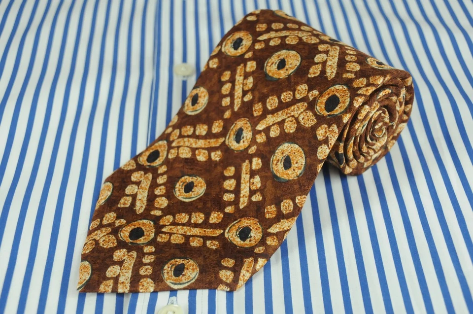 Corbata de seda estampada orbe azteca marrón Hugo Boss para hombre 58 x 3,75 pulgadas Foto 1 de 4