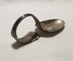 Antique 1835 R. Wallace silverplate baby or medicine spoon w/ curved handle