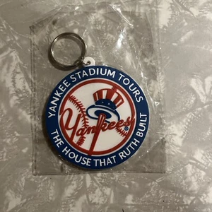 Keychain-Yankee Stadium Tours The House that Ruth Built - Picture 1 of 2