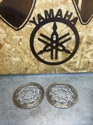 Rotores discos de freno delanteros Brembo Triumph Street Triple 765R 2018  Foto 1 de 4