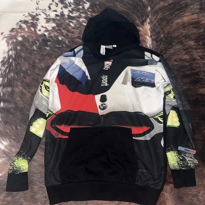 Sudadera con capucha Puma para hombre mediana BMW Motorsport M8 negra con estampado gráfico AOP Foto 1 de 4