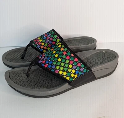 Baretraps Thong Flip Flop Sandals Rainbow Colored Woven Textile Sz 9M Dasie Shoe - Image 1 of 4