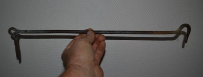 Ancien grand contrevent, crochet de porte,de volet en métal et à pointer (45 cm) - Photo 1/2