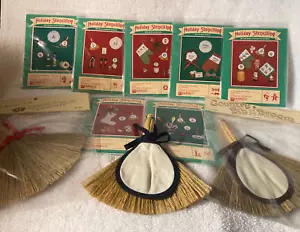 Wang Holiday Schablone (7)-Canterbury Designs 3 Lätzchen & Besen 18 Stück Stoff - Bild 1 von 1