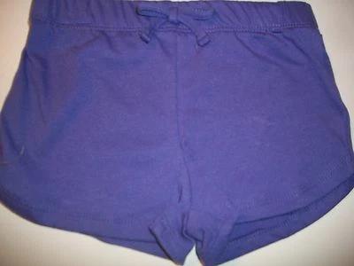 Pantalones cortos básicos de punto WonderKids para bebés y niñas pequeñas 12M, 18M, 24M, 2T, 3T, 4T, 5 Foto 1 de 4