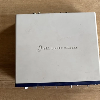 Interfaz MIDI de audio profesional Digidesign MBox2 sin fuente de alimentación Foto 1 de 4