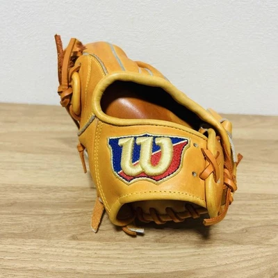 Wilson D-MAX Outfielder Glove Softball/Baseball – Left Hand Throw - Image 1 of 4
