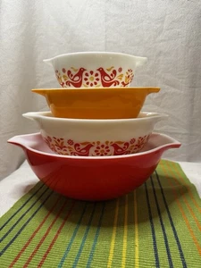 Pyrex Friendship Cinderella bowls complete Set: 441-444 - Picture 1 of 24