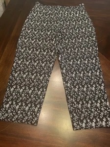 Counterparts Womens Elastic Pull On Pants Black White Floral Print Size 8 - Picture 1 of 4