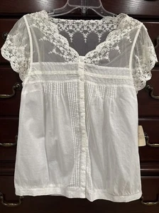 NWT Cotton White Romantic Lace Sleeve Embroidery Button Blouse Excellent Large - Picture 1 of 8