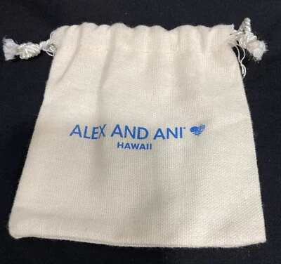 Alex and Ani 夏威夷白色礼品袋 - appx。 4 英寸 x 4 英寸白色带蓝色。  抽绳。 — 第 1/4 张图片