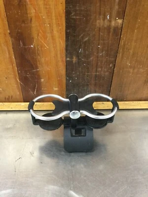 奥迪 TT 2000 - 06 • 双环中心杯架。 #8N0862531。 二手。 KQ346 保修 & 延长技术支持 — 第 1/4 张图片