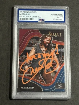 TARJETA AUTOGRAFIADA FIRMADA POR LA WWE PANINI SELECT 2022 DE LA HUMANIDAD CERTIFICADA PSA/ADN Foto 1 de 2
