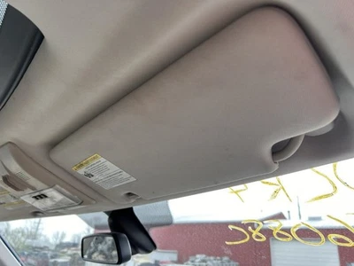 Passenger Right Sun Visor With Illumination Fits 10-16 LR4 564862 - Image 1 of 2