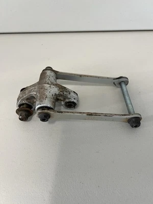 01 02 03 2001 2002 2003 SUZUKI GSXR 600 AMORTIGUADOR PERRO HUESO SUSPENSIÓN ACOPLAMIENTO OEM Foto 1 de 4