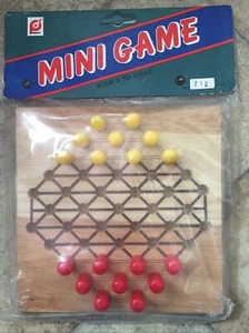 Wooden Board Mini Game - Mini Checkers - Picture 1 of 3