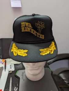 VTG Vintage Iowa Hawkeyes Trucker Hat Cap Black Snapback Gold Leaf Mesh Back - Picture 1 of 6