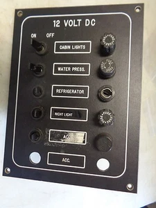 12V DC ELECTRICAL PANEL 8"H X 6"H     6 SWITCH - Bild 1 von 2