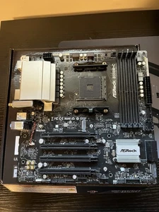 ASRock B550M-C AMD AM4 microATX Motherboard - READ - Afbeelding 1 van 3